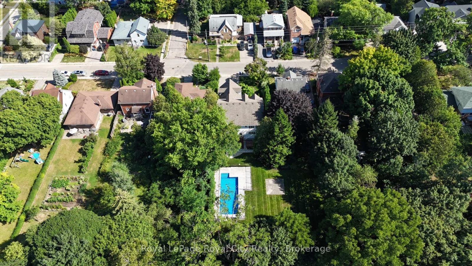 












168 PALMER STREET

,
Guelph (St. George's),




Ontario
N1E2R6

