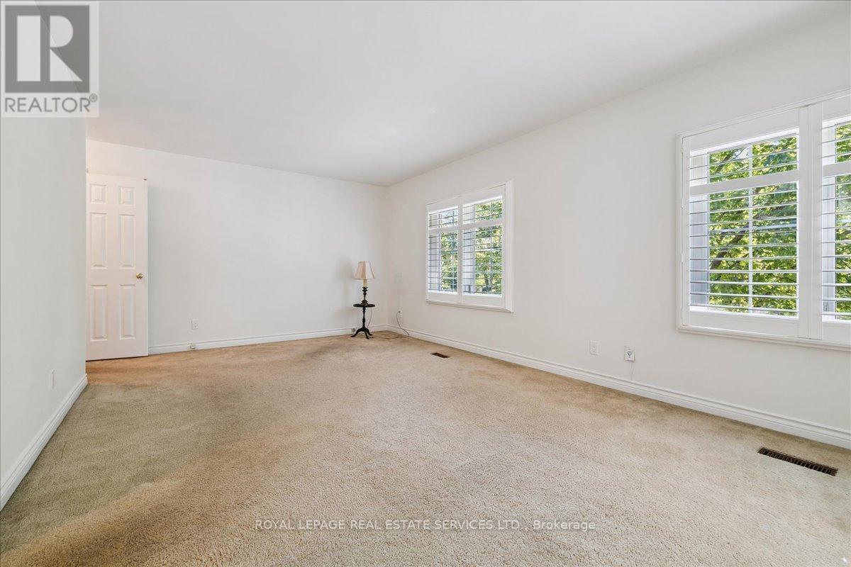 












3267 SHELBURNE PLACE

,
Oakville,




Ontario
L6L5V8

