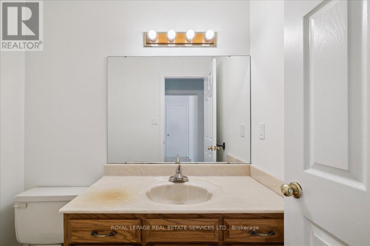 












3267 SHELBURNE PLACE

,
Oakville,




Ontario
L6L5V8

