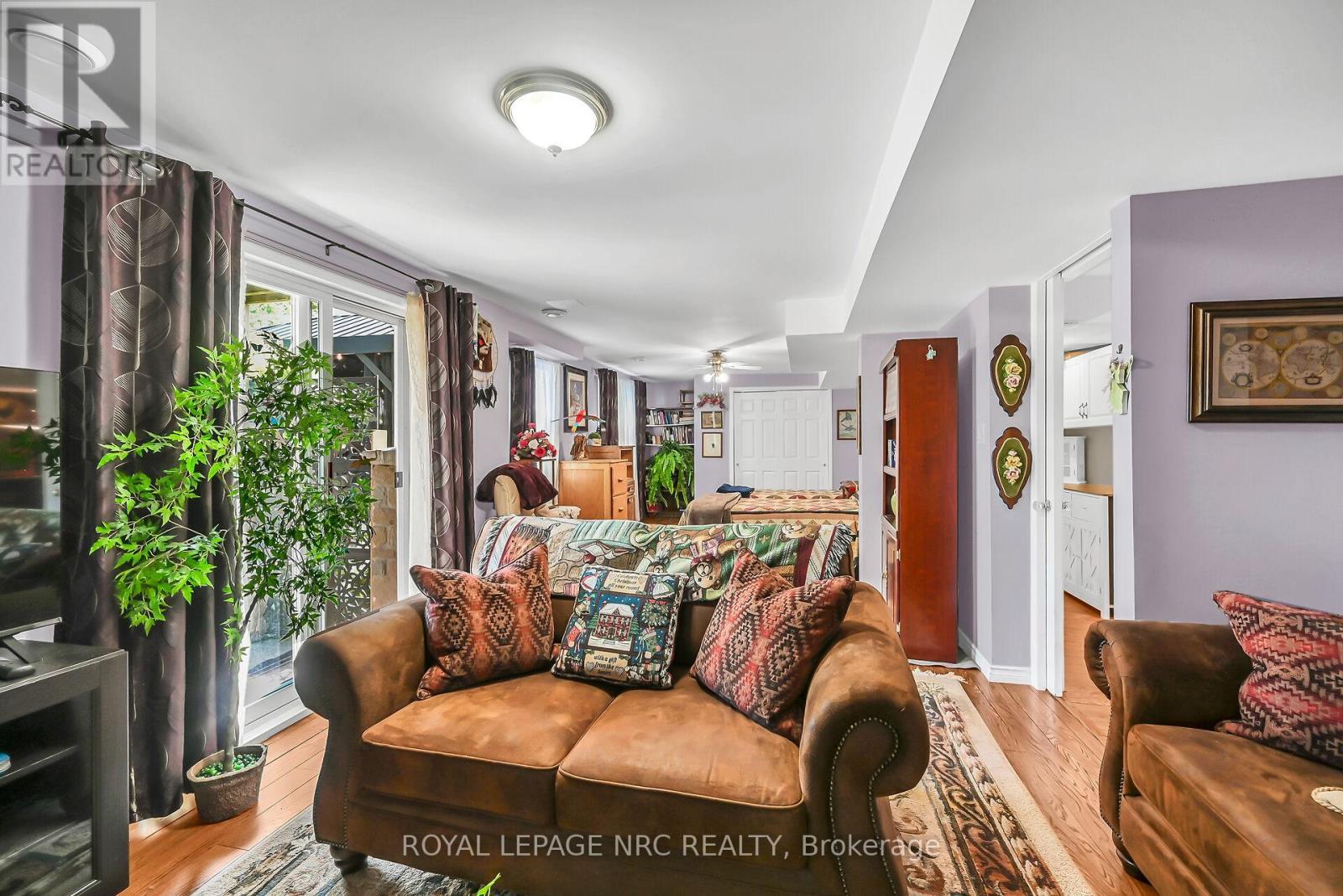 












29 - 20 KITTY MURRAY LANE

,
Hamilton,




Ontario
L9K1L7

