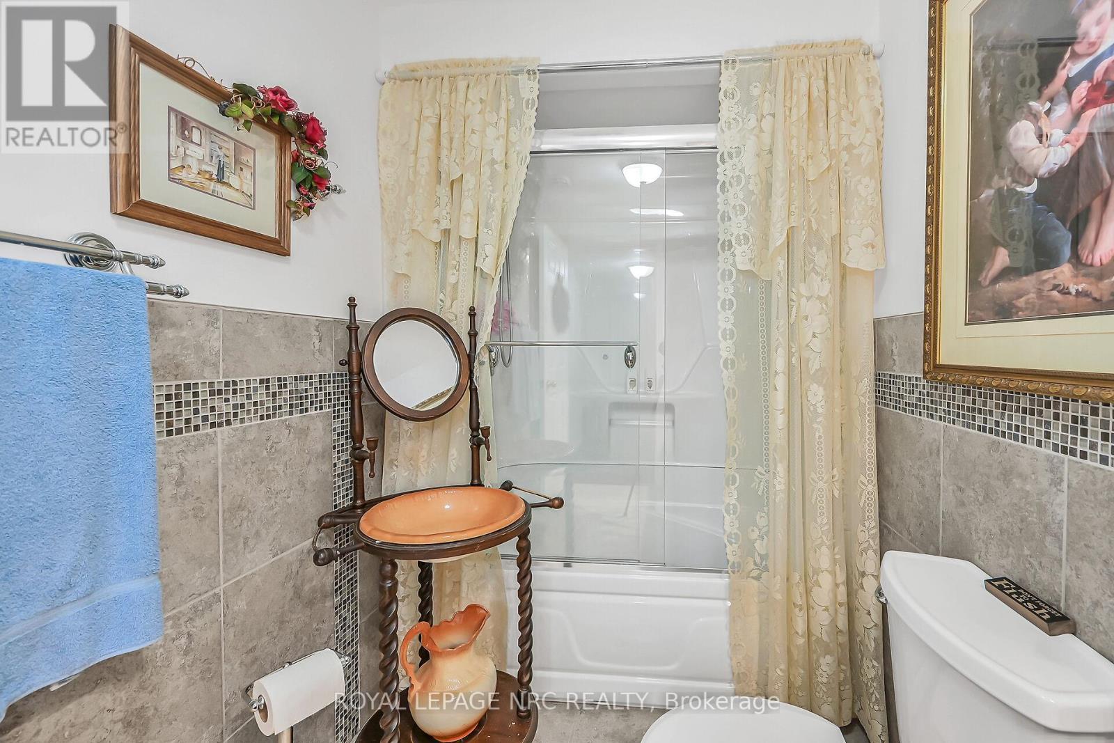 












29 - 20 KITTY MURRAY LANE

,
Hamilton,




Ontario
L9K1L7

