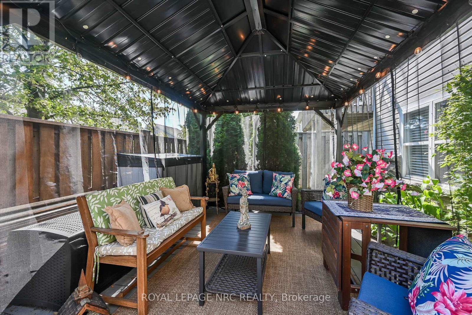 












29 - 20 KITTY MURRAY LANE

,
Hamilton,




Ontario
L9K1L7

