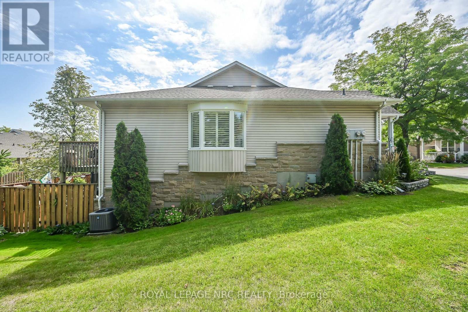 












29 - 20 KITTY MURRAY LANE

,
Hamilton,




Ontario
L9K1L7

