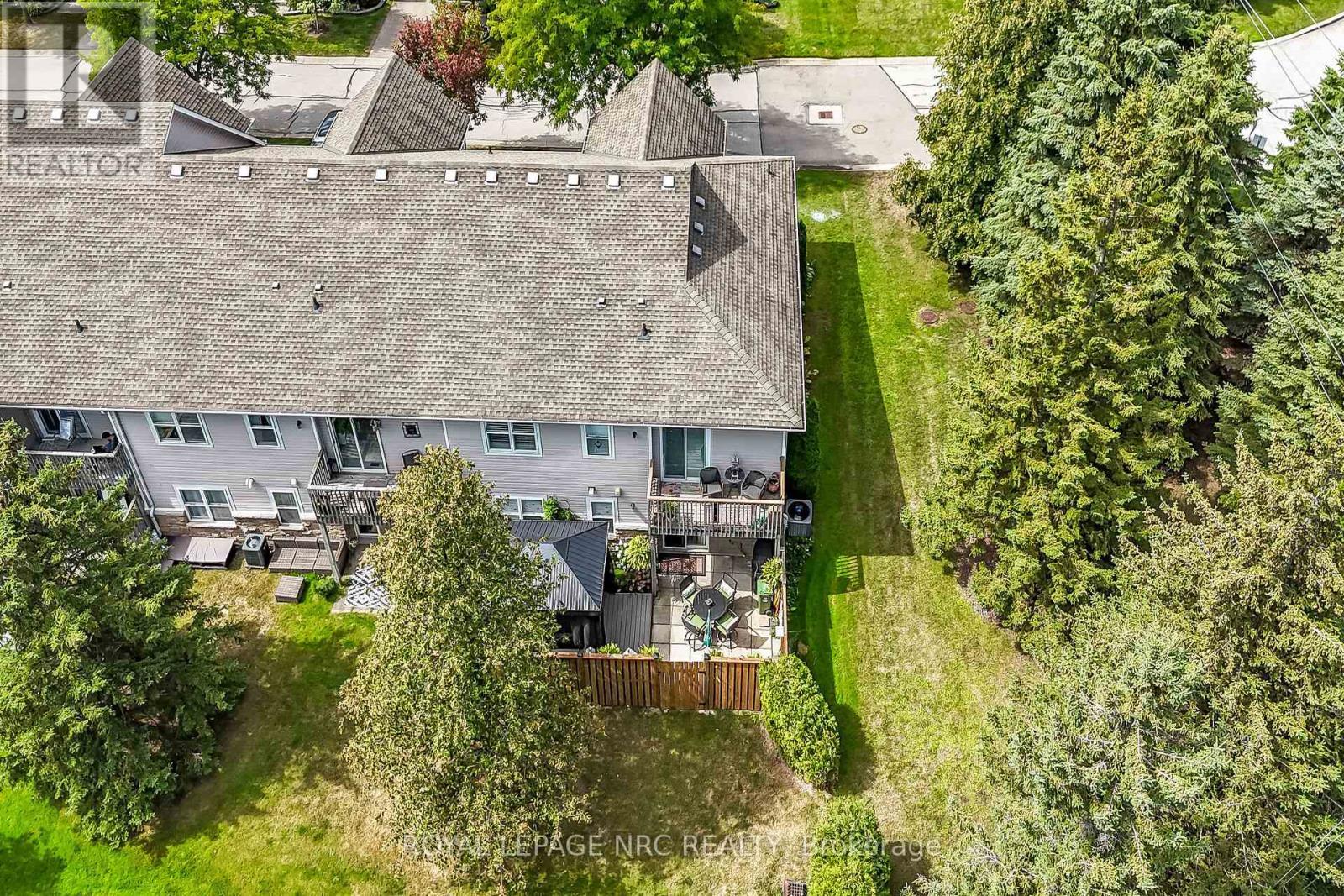 












29 - 20 KITTY MURRAY LANE

,
Hamilton,




Ontario
L9K1L7

