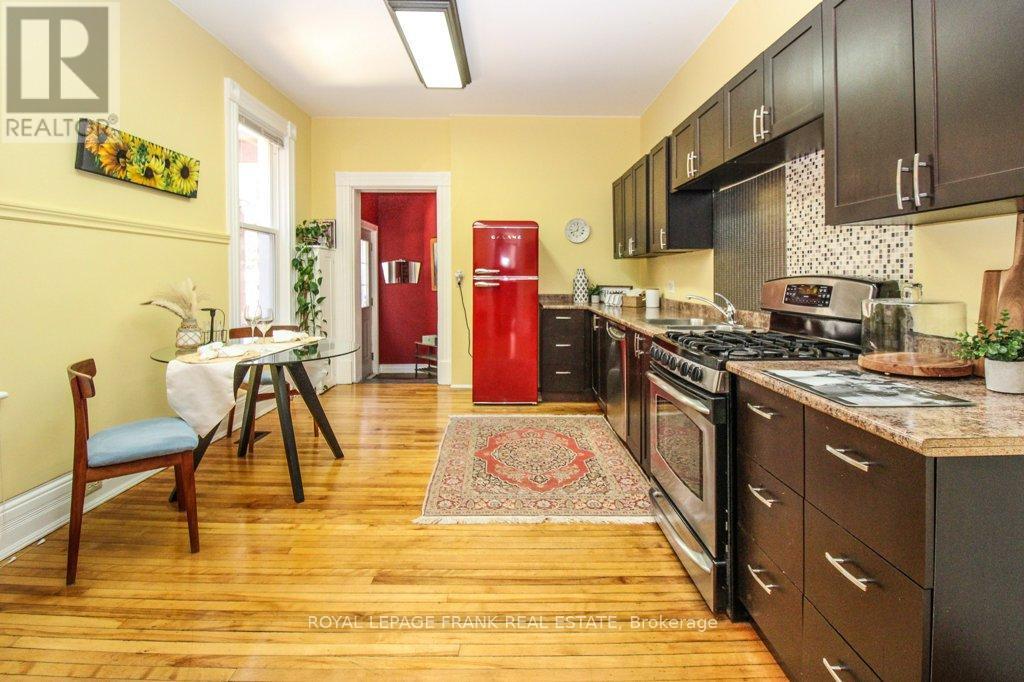 












210 MCDONNEL STREET

,
Peterborough (Town Ward 3),




Ontario
K9H2V9

