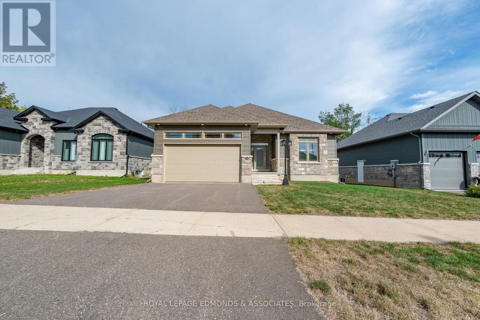 












517 SYDENHAM STREET

,
Pembroke,




Ontario
K8A8K5

