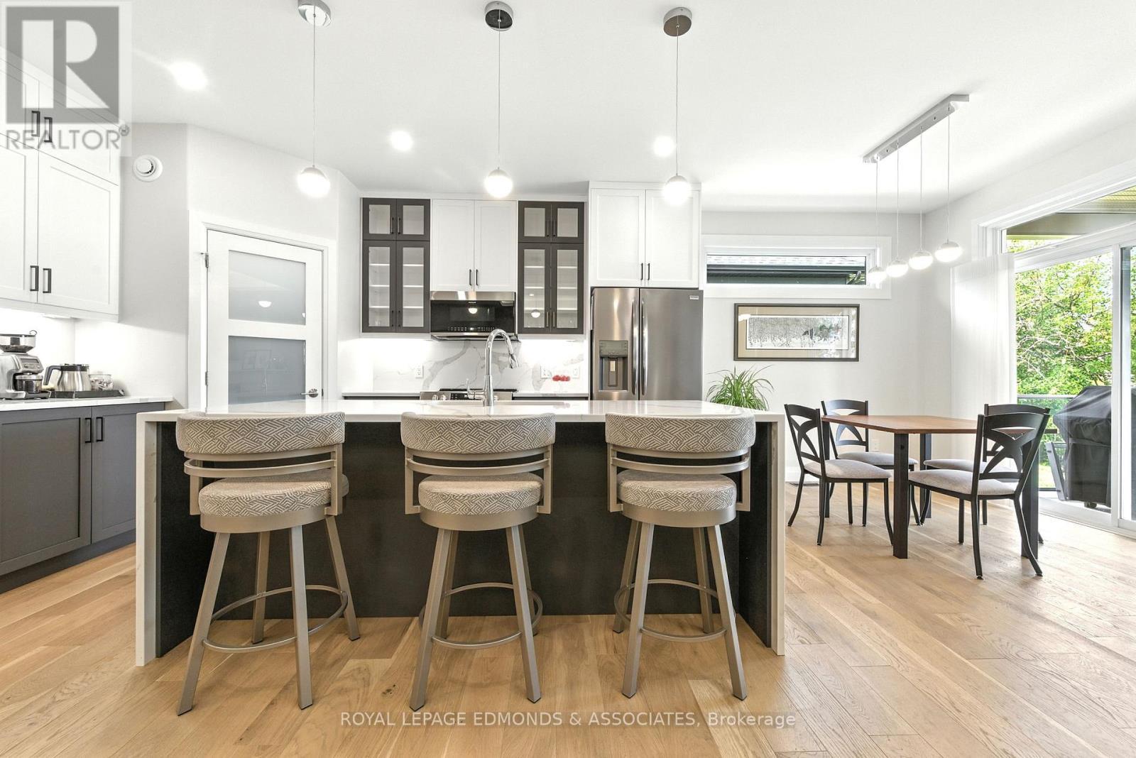 












517 SYDENHAM STREET

,
Pembroke,




Ontario
K8A8K5

