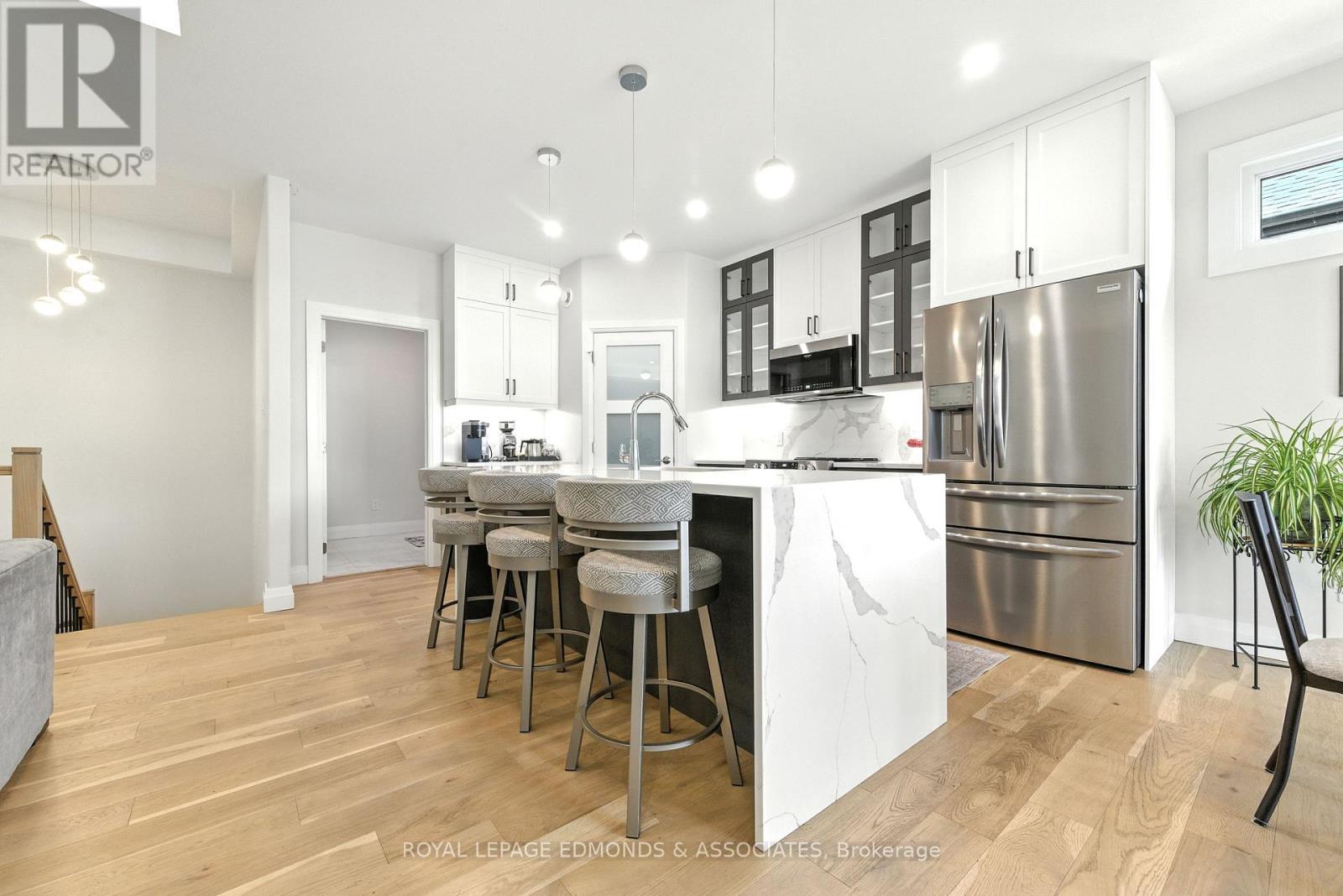 












517 SYDENHAM STREET

,
Pembroke,




Ontario
K8A8K5

