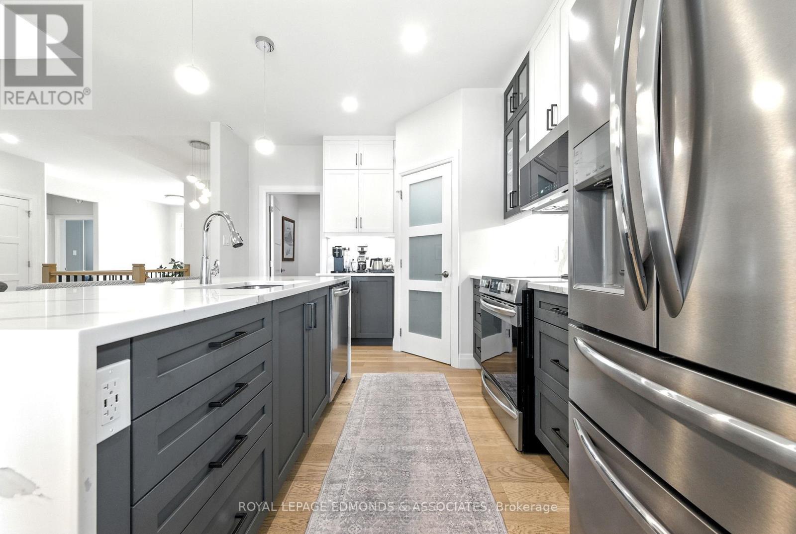 












517 SYDENHAM STREET

,
Pembroke,




Ontario
K8A8K5

