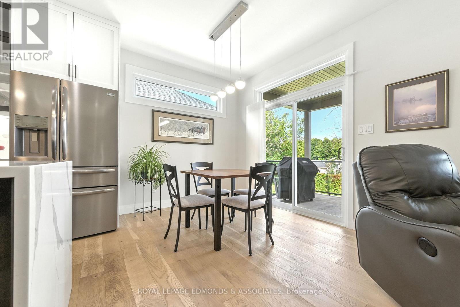 












517 SYDENHAM STREET

,
Pembroke,




Ontario
K8A8K5

