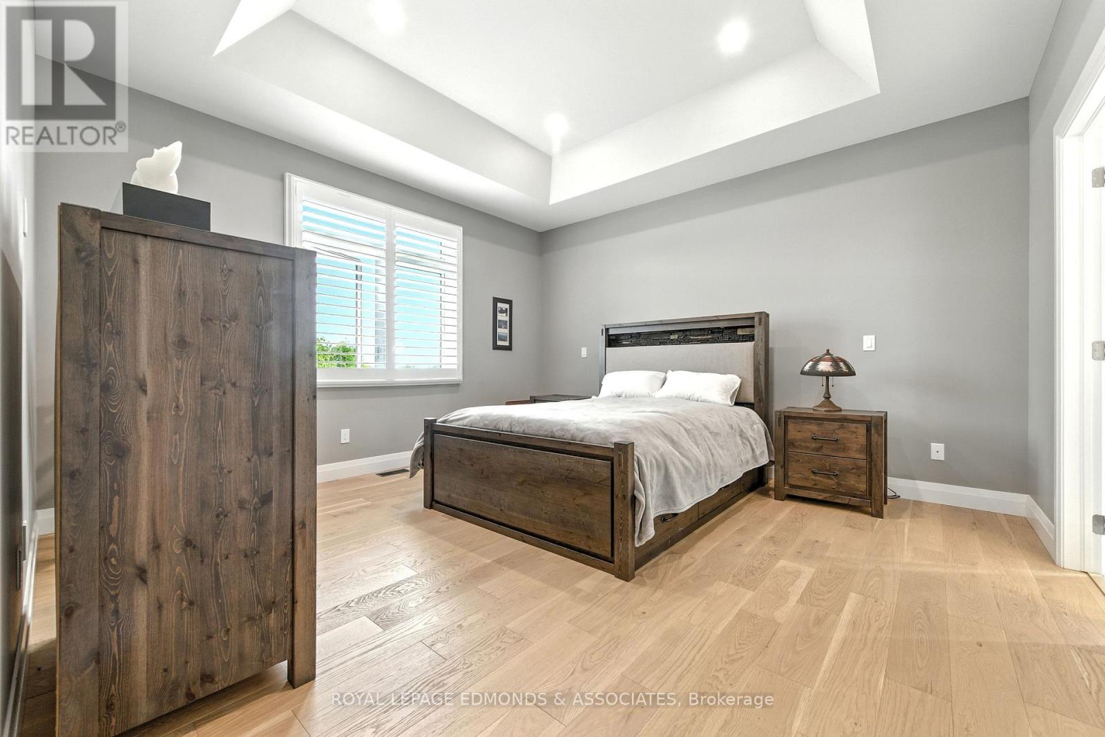 












517 SYDENHAM STREET

,
Pembroke,




Ontario
K8A8K5

