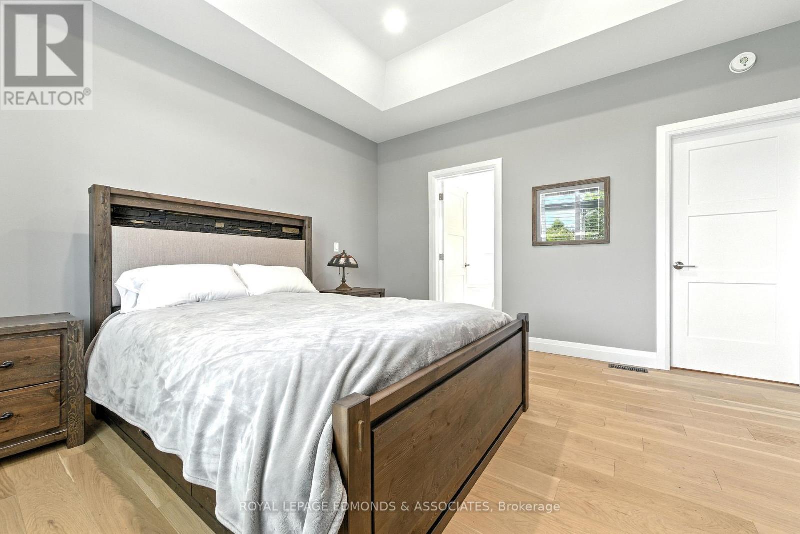 












517 SYDENHAM STREET

,
Pembroke,




Ontario
K8A8K5

