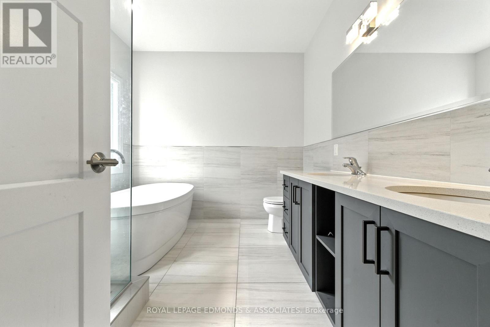 












517 SYDENHAM STREET

,
Pembroke,




Ontario
K8A8K5

