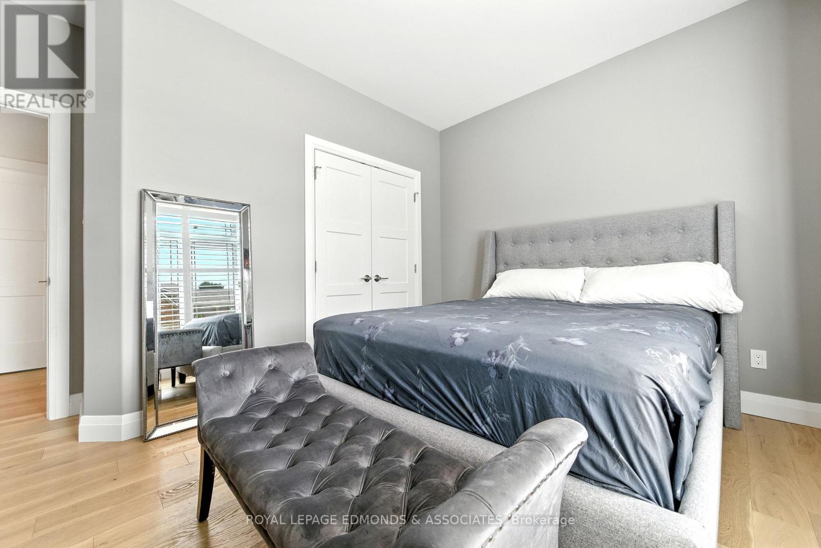 












517 SYDENHAM STREET

,
Pembroke,




Ontario
K8A8K5

