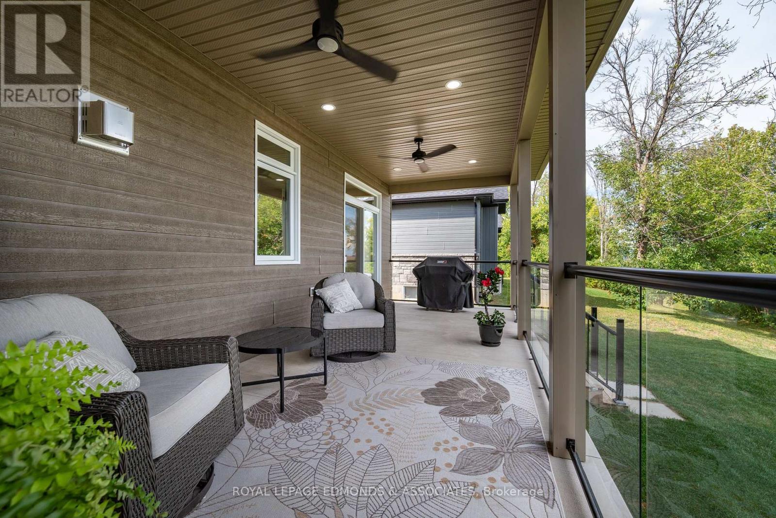 












517 SYDENHAM STREET

,
Pembroke,




Ontario
K8A8K5

