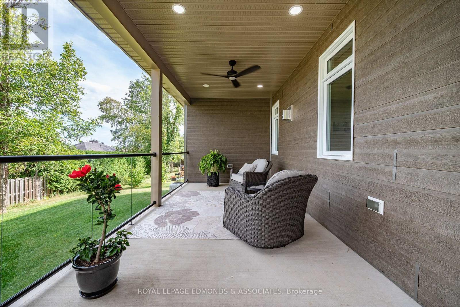 












517 SYDENHAM STREET

,
Pembroke,




Ontario
K8A8K5

