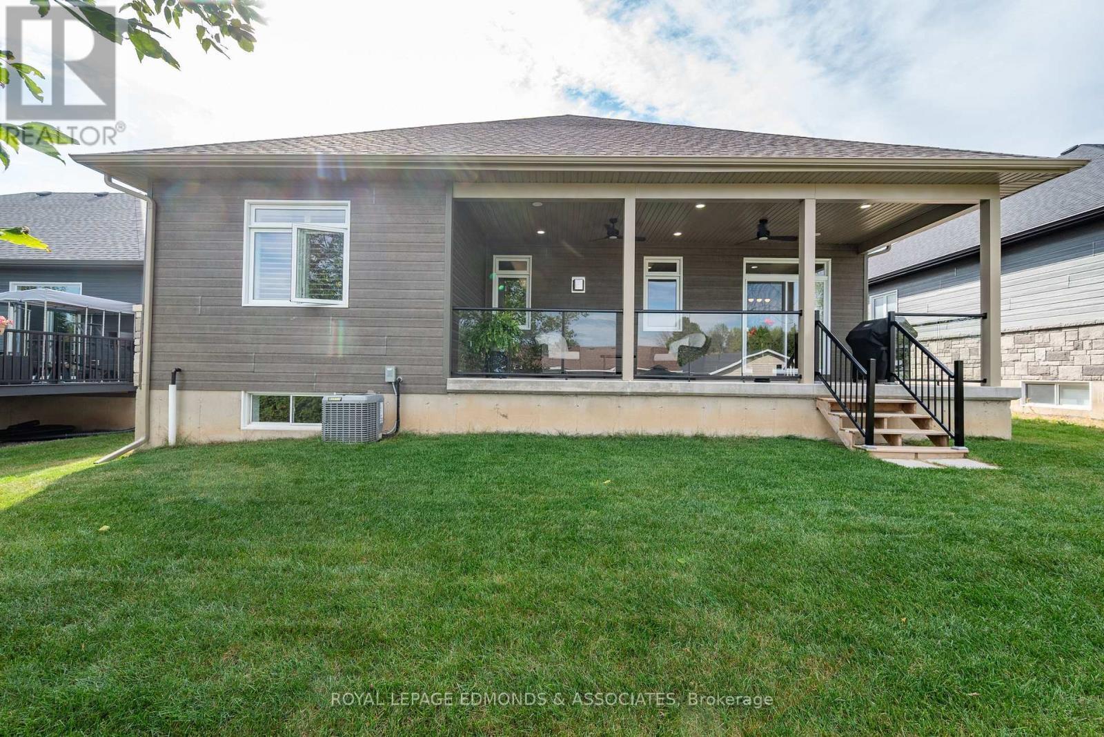 












517 SYDENHAM STREET

,
Pembroke,




Ontario
K8A8K5

