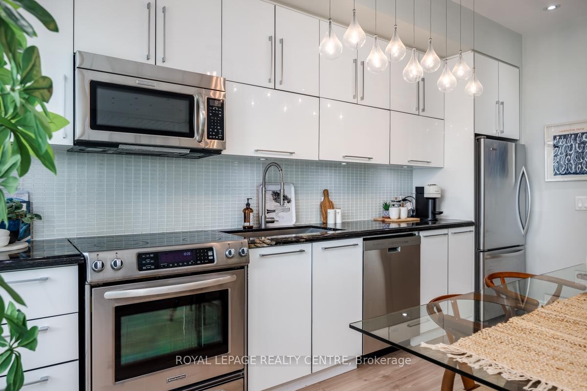 









80


MARINE PARADE

Drive, 413,
Toronto,




ON
M8V 0A3

