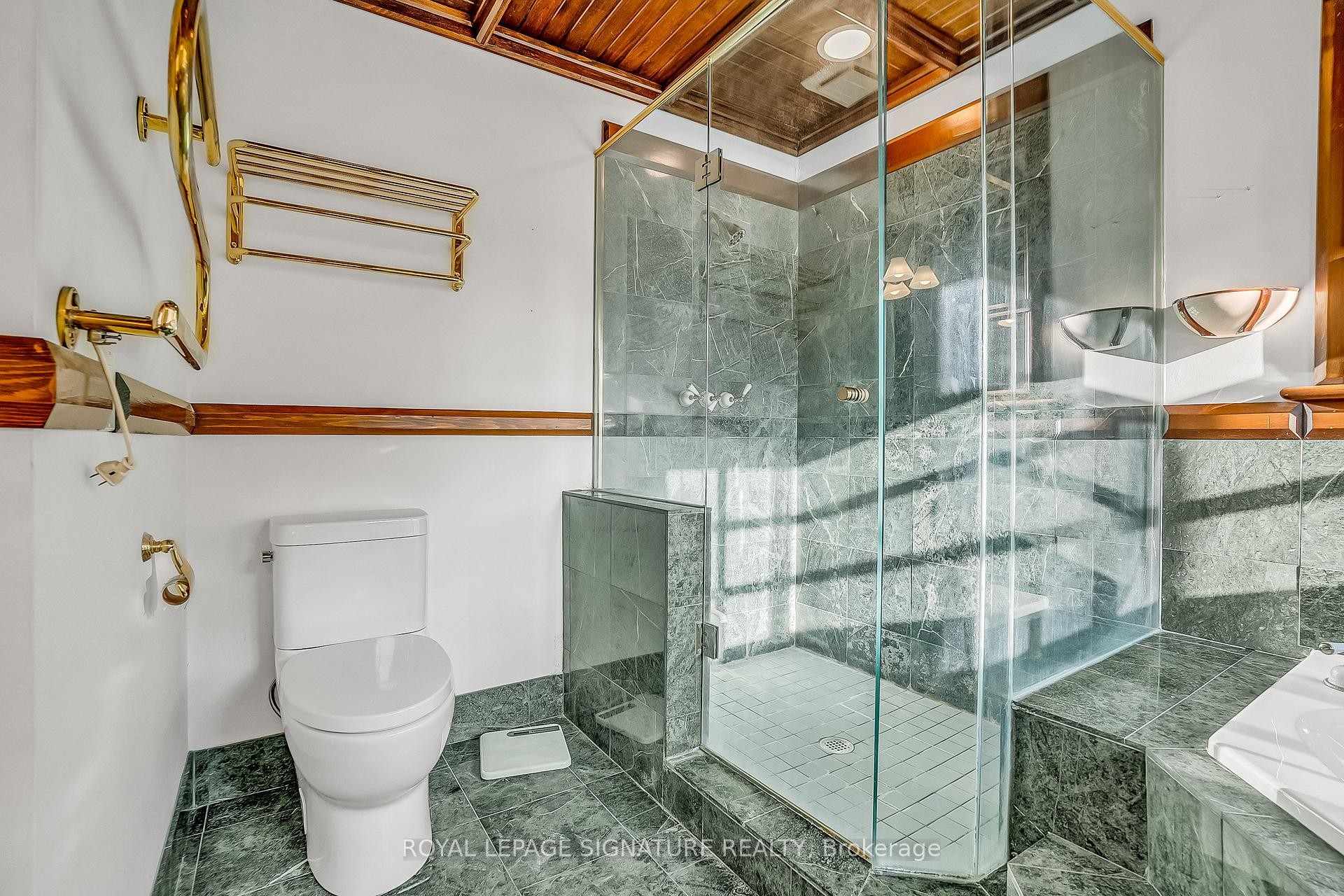 









6


Crossburn

Drive,
Toronto,




ON
M3B 2Z2

