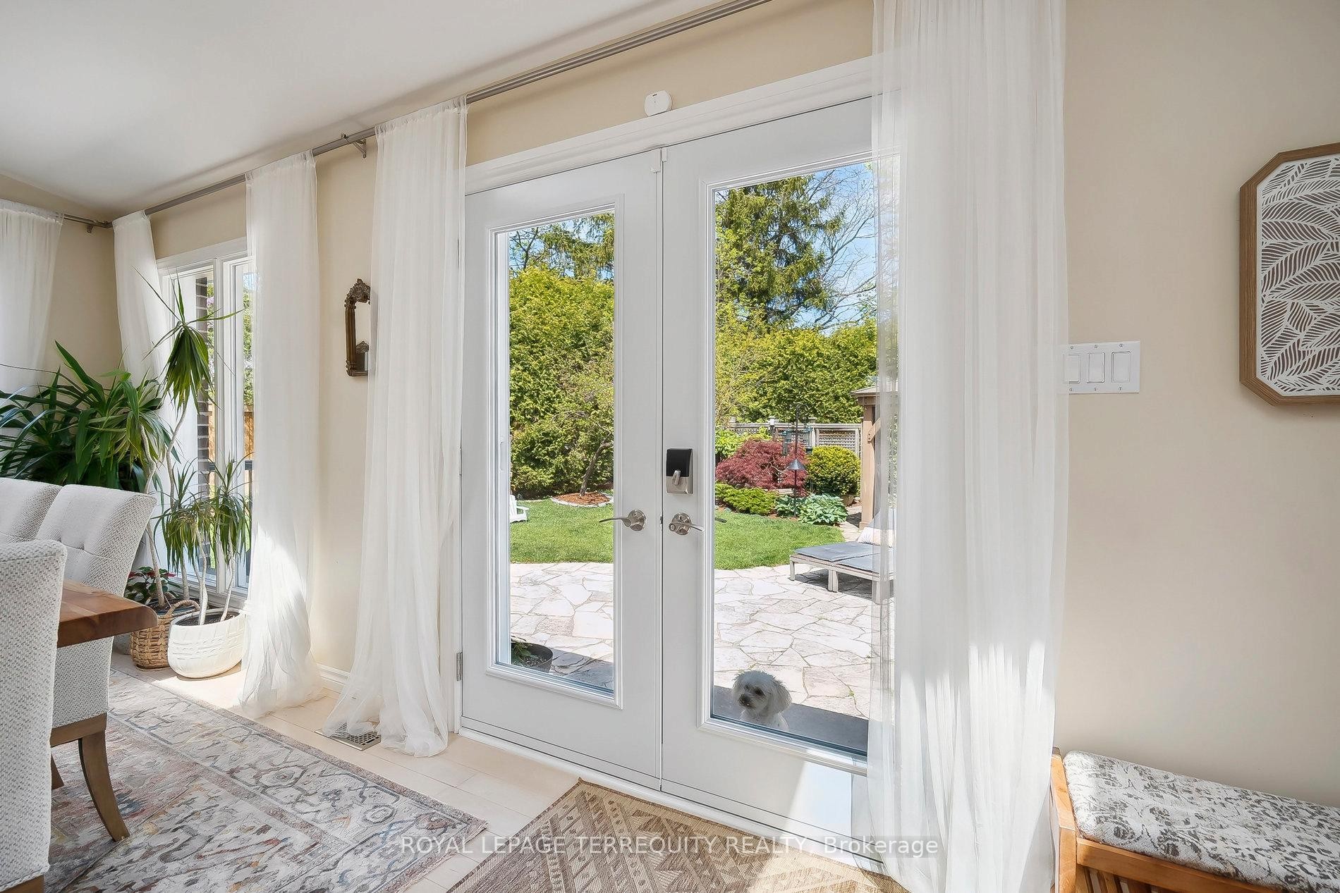 









219


Valleyview

Court,
Oakville,




ON
L6L 5H9

