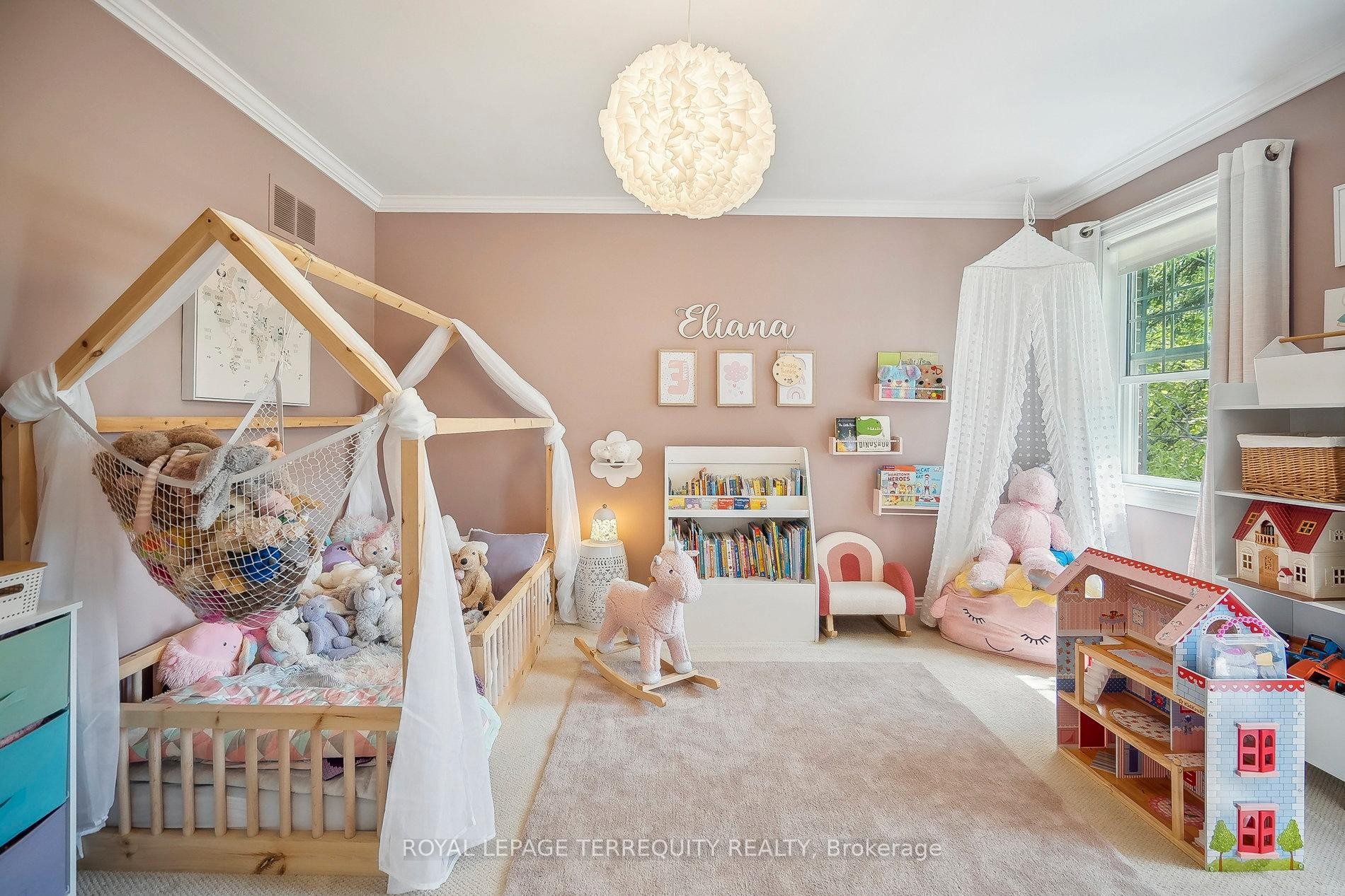 









219


Valleyview

Court,
Oakville,




ON
L6L 5H9

