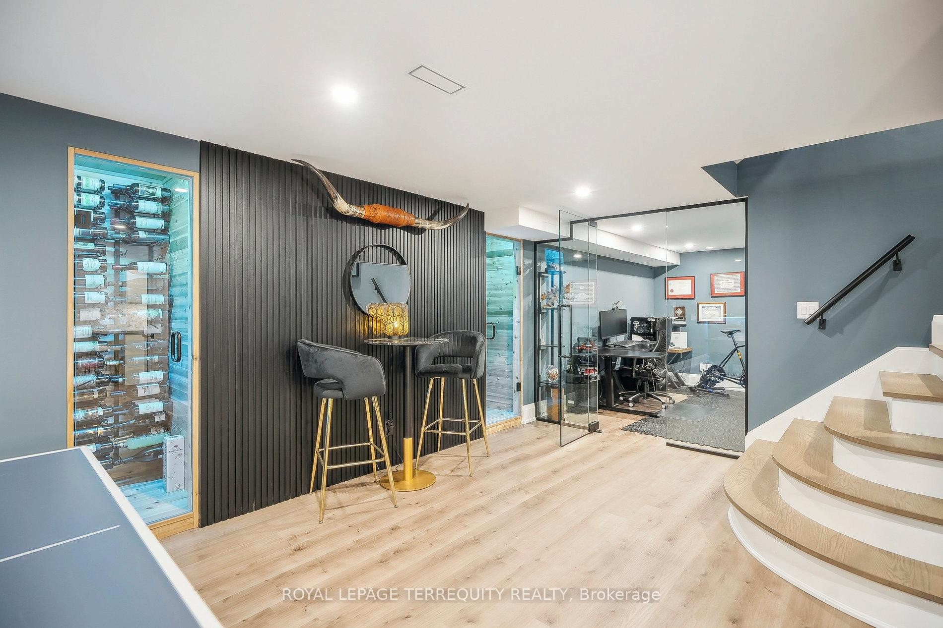 









219


Valleyview

Court,
Oakville,




ON
L6L 5H9

