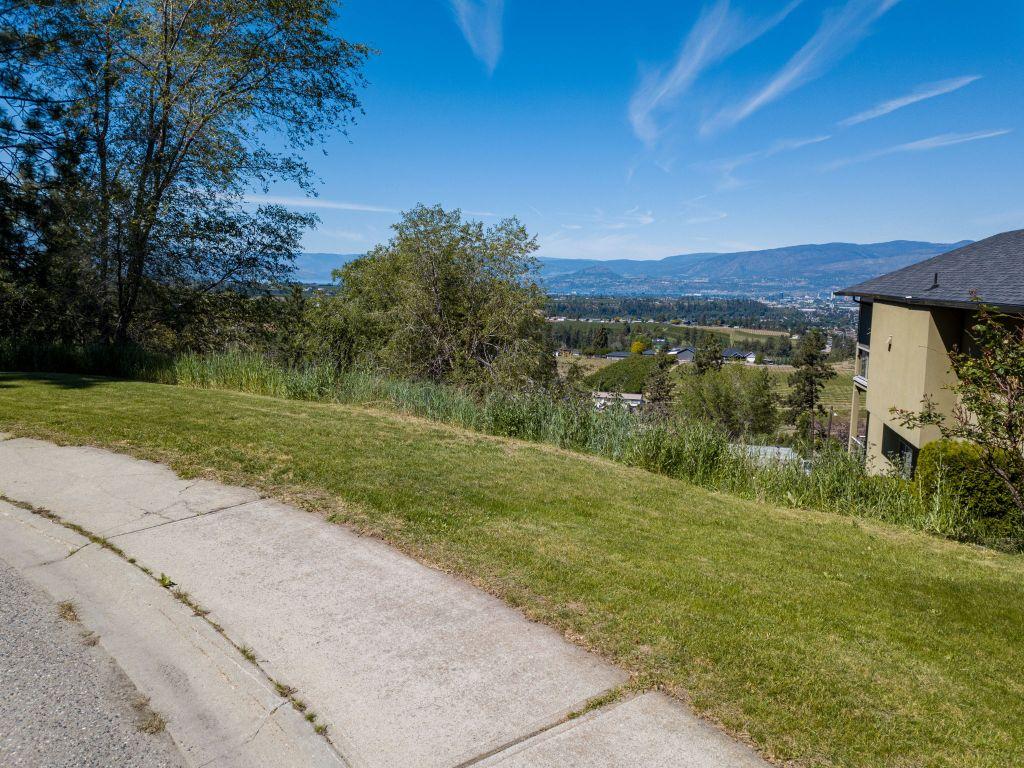









952


Ackerman

Court,
Kelowna,







BC
V1X 7L2

