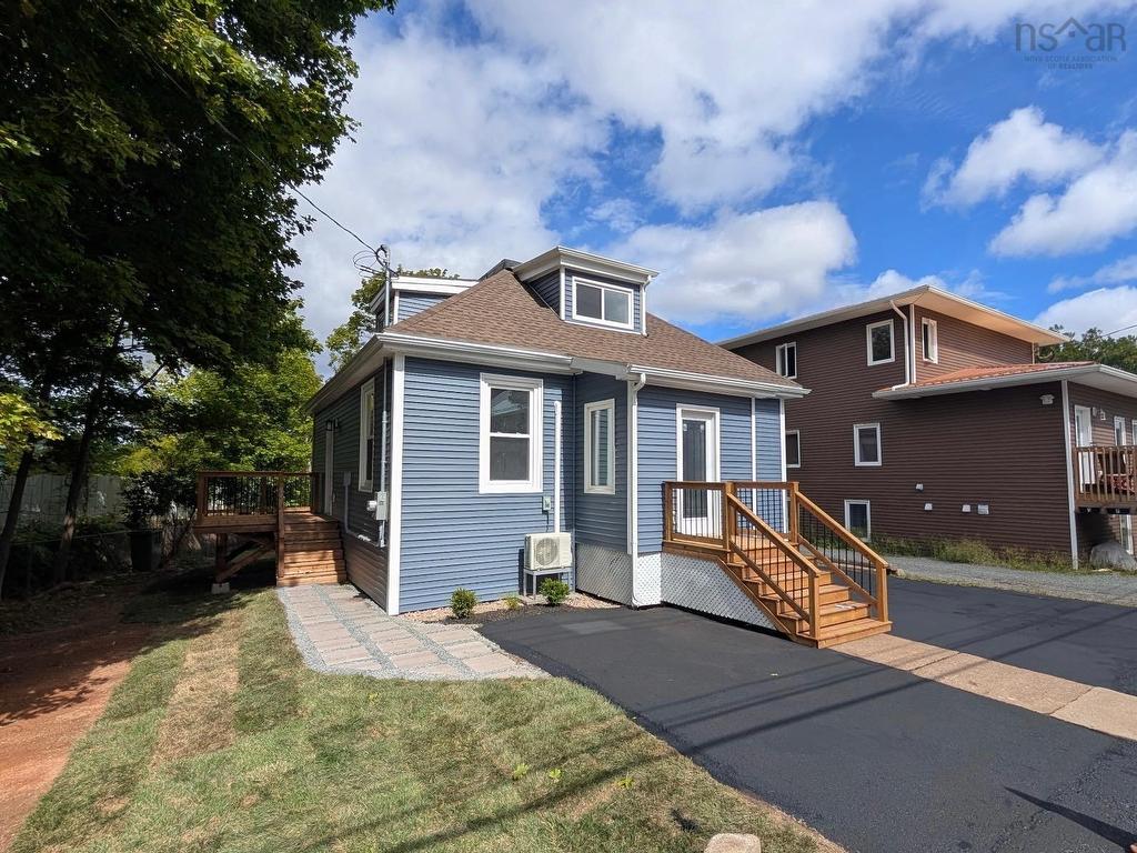 












131 Brunswick Street

,
Truro,




NS
B2N 2H5

