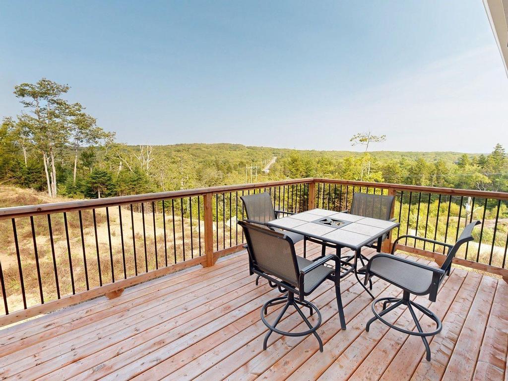 












448 Winslow Drive

,
Upper Tantallon,




NS
B3Z 1N9

