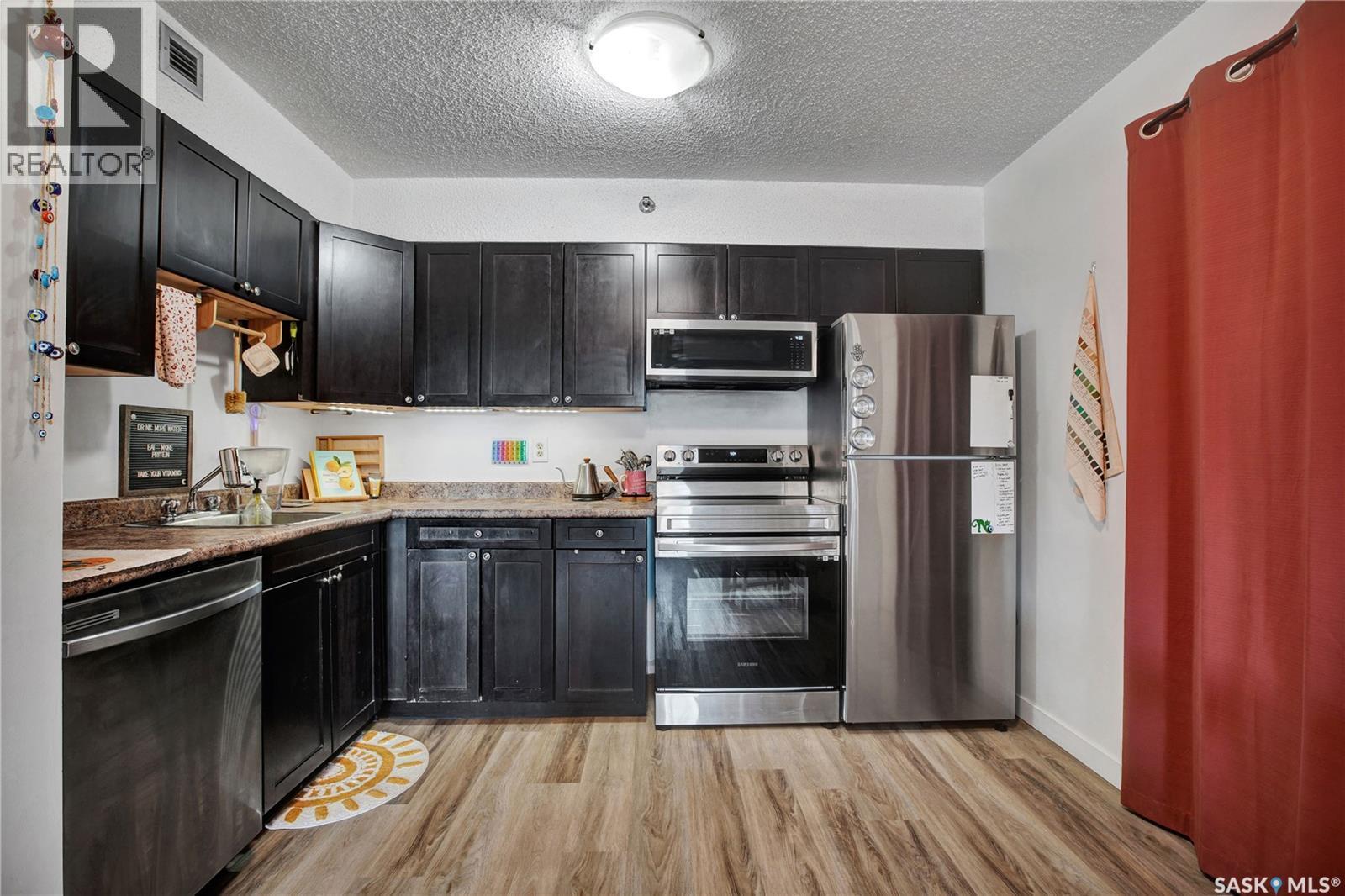 












703 405 5th AVENUE N

,
Saskatoon,




Saskatchewan
S7K6Z3

