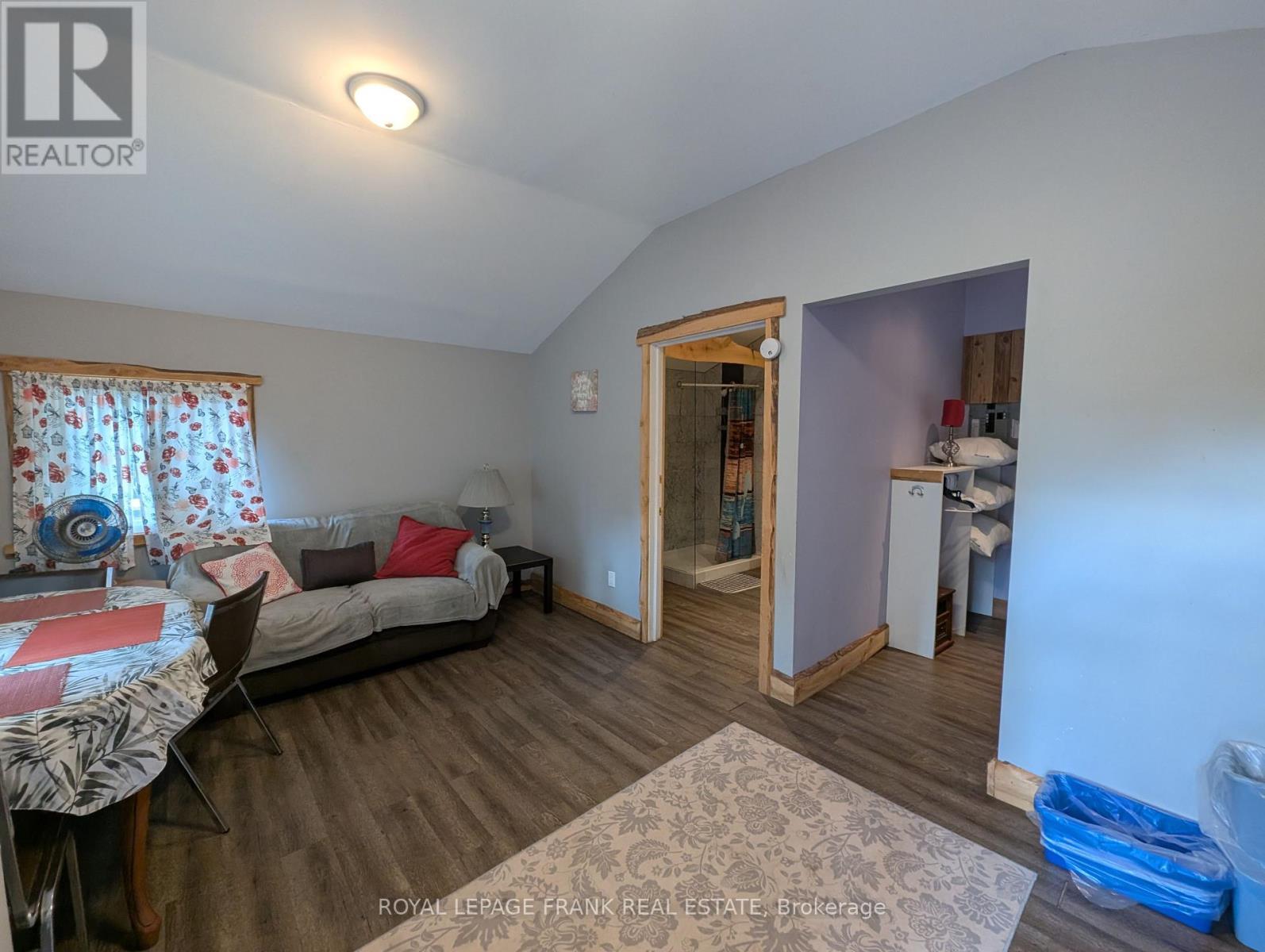 












5 - 230-232 LAKE DALRYMPLE ROAD

,
Kawartha Lakes (Carden),




Ontario
L0K1W0

