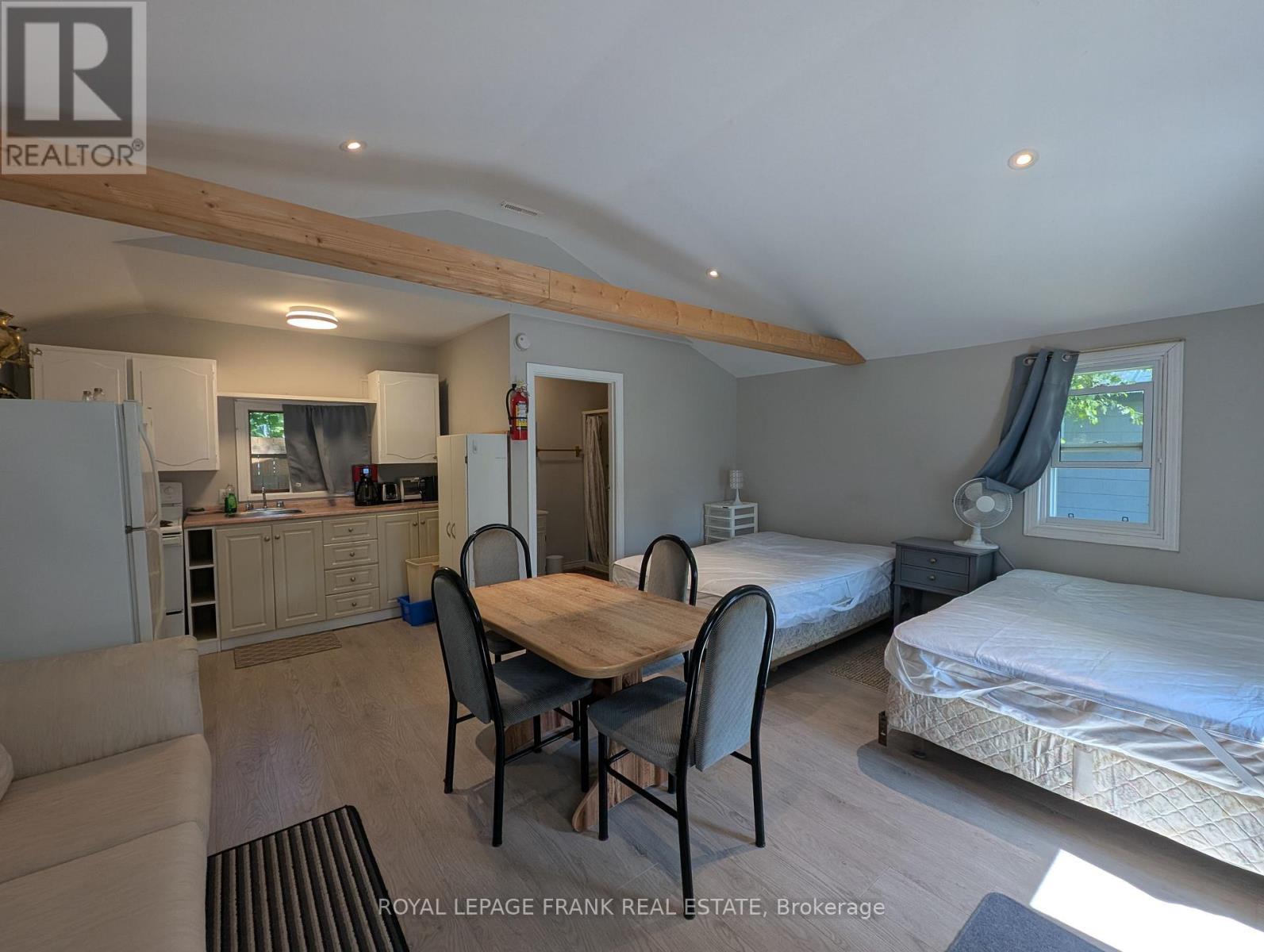 












4 - 230-232 LAKE DALRYMPLE ROAD

,
Kawartha Lakes (Carden),




Ontario
L0K1W0

