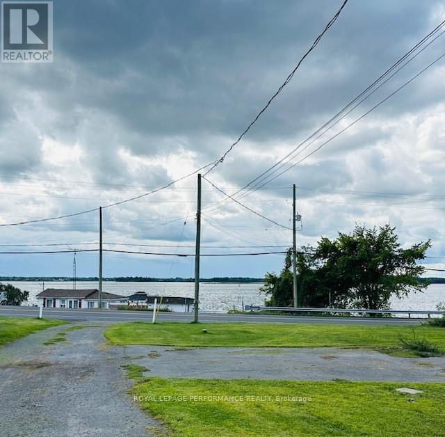 












18787 COUNTY RD 2 ROAD

,
South Glengarry,




Ontario
K6H7J8

