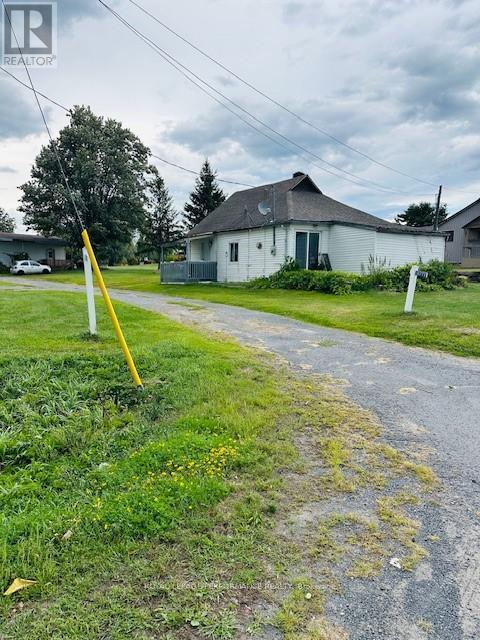 












18787 COUNTY RD 2 ROAD

,
South Glengarry,




Ontario
K6H7J8

