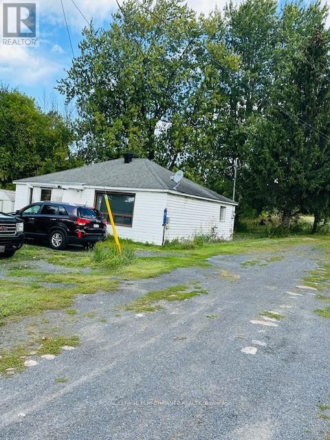












18787 COUNTY RD 2 ROAD

,
South Glengarry,




Ontario
K6H7J8

