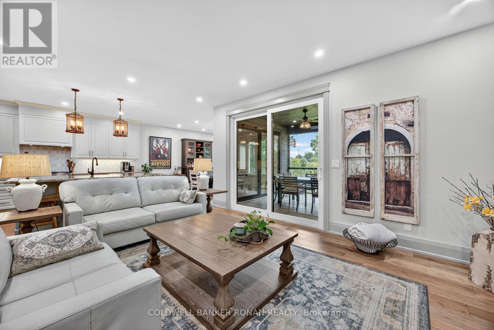 












42 ELIZABETH STREET

,
New Tecumseth,




Ontario
L9R1H7

