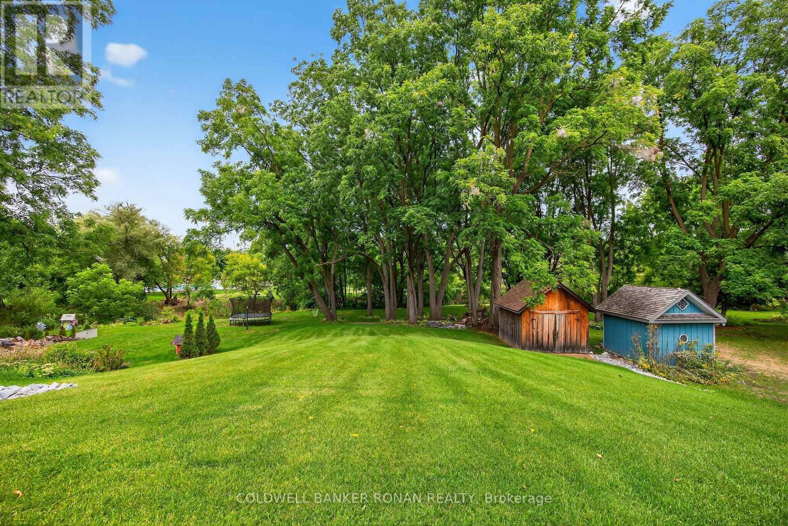 












42 ELIZABETH STREET

,
New Tecumseth,




Ontario
L9R1H7

