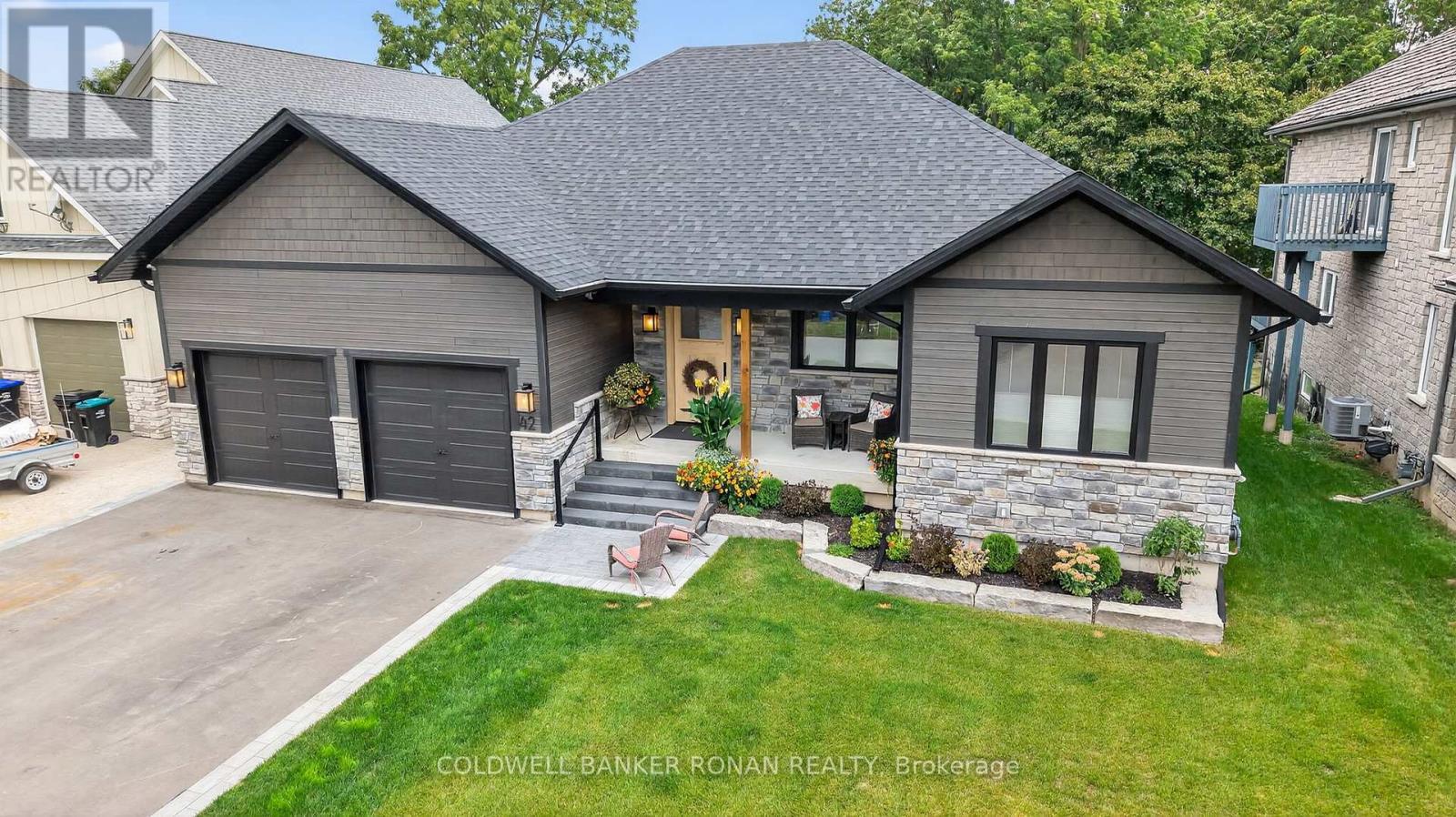 












42 ELIZABETH STREET

,
New Tecumseth,




Ontario
L9R1H7

