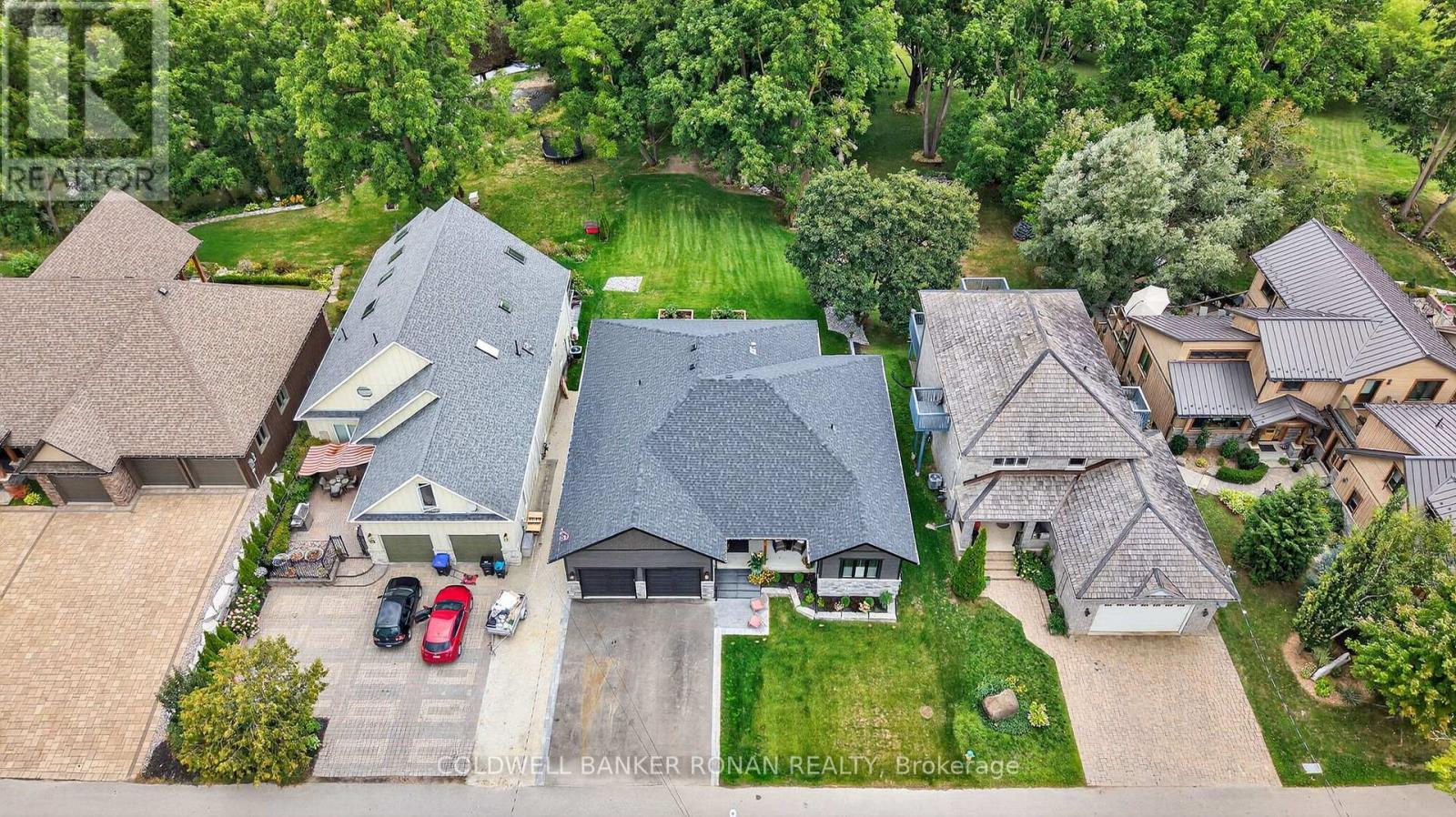 












42 ELIZABETH STREET

,
New Tecumseth,




Ontario
L9R1H7

