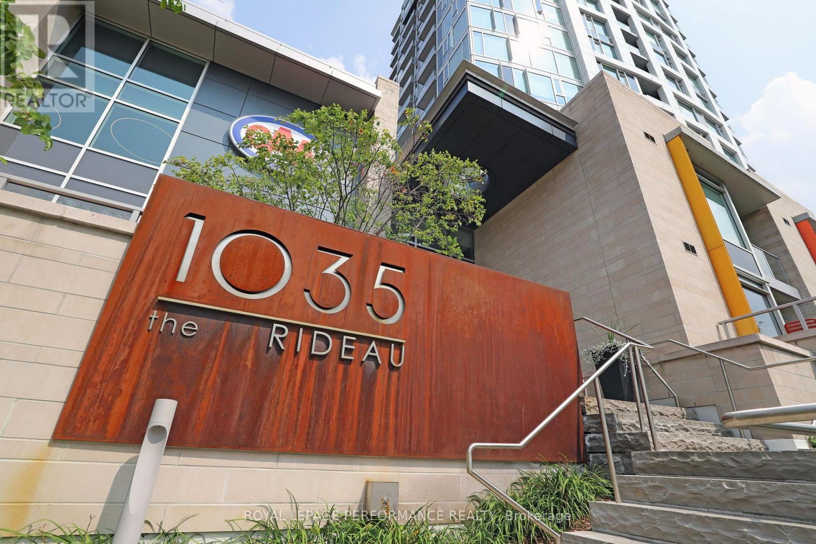 












907 - 1035 BANK STREET

,
Ottawa,




Ontario
K1S5K3

