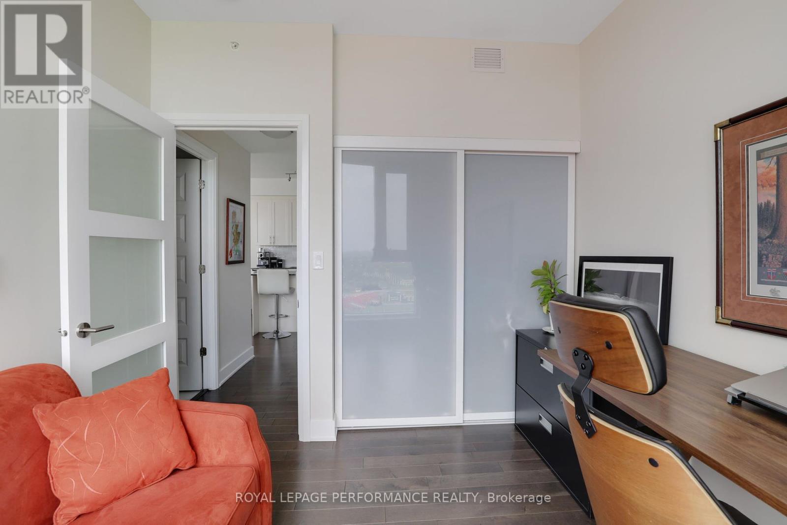 












907 - 1035 BANK STREET

,
Ottawa,




Ontario
K1S5K3

