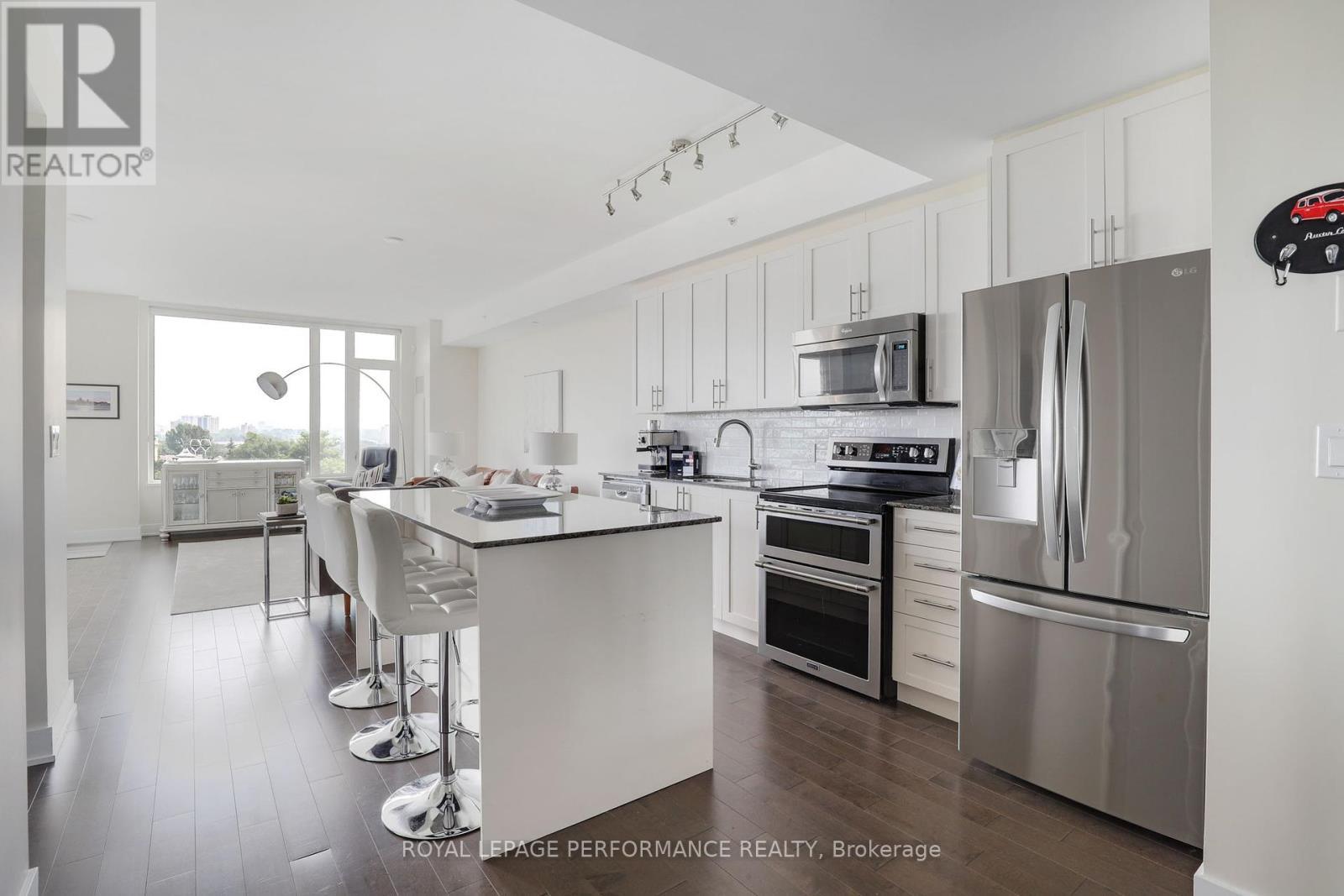 












907 - 1035 BANK STREET

,
Ottawa,




Ontario
K1S5K3

