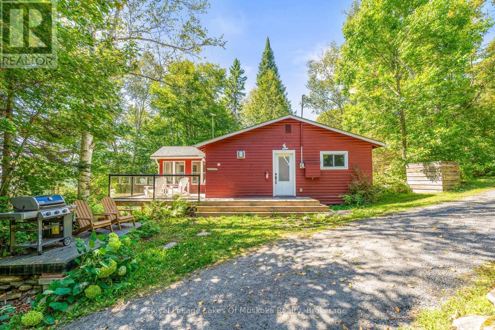 












1341 BILLIE BEAR ROAD

,
Lake of Bays (Sinclair),




Ontario
P1H2J6

