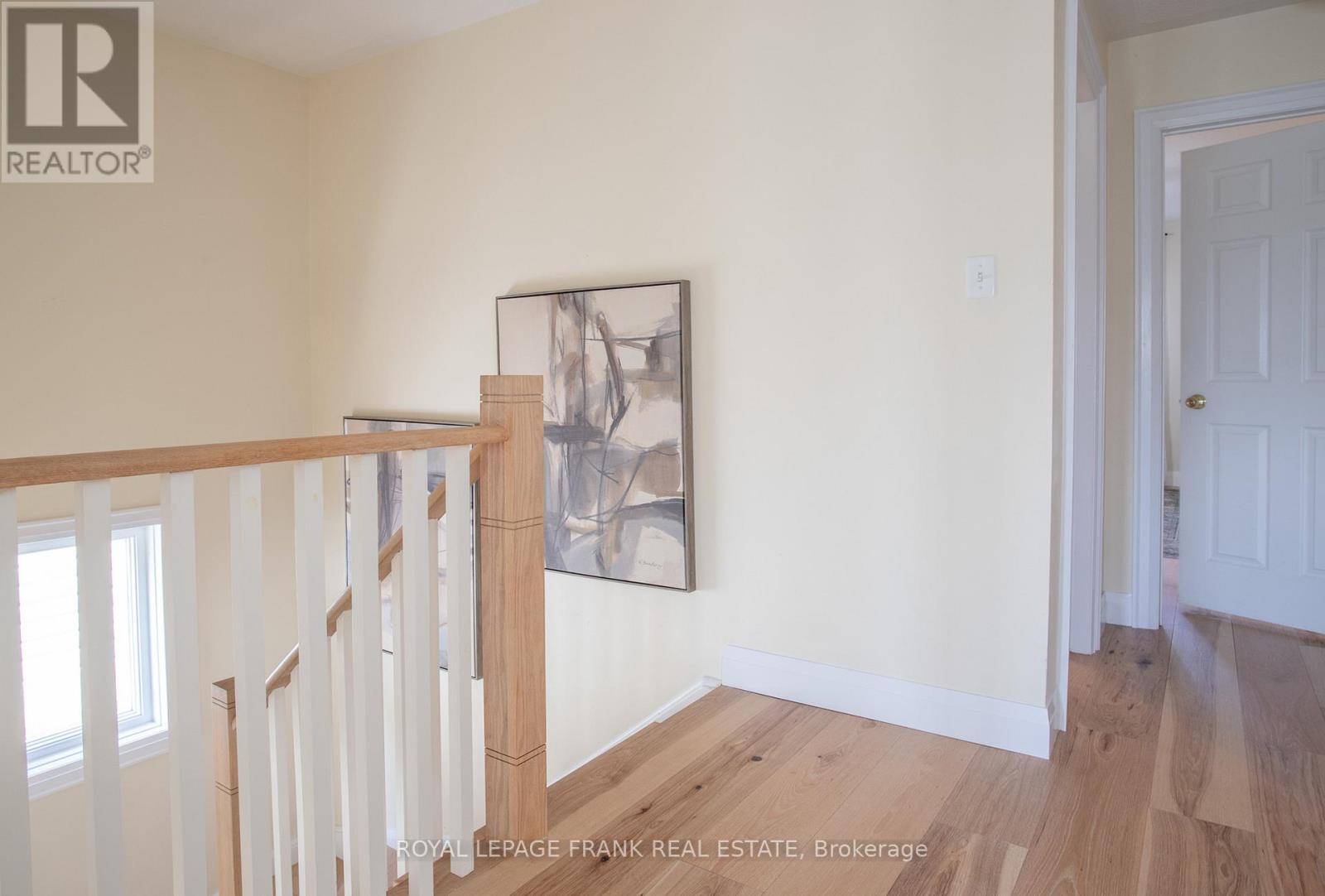 












4 SETTLERS COURT

,
Whitby (Brooklin),




Ontario
L1M2L4

