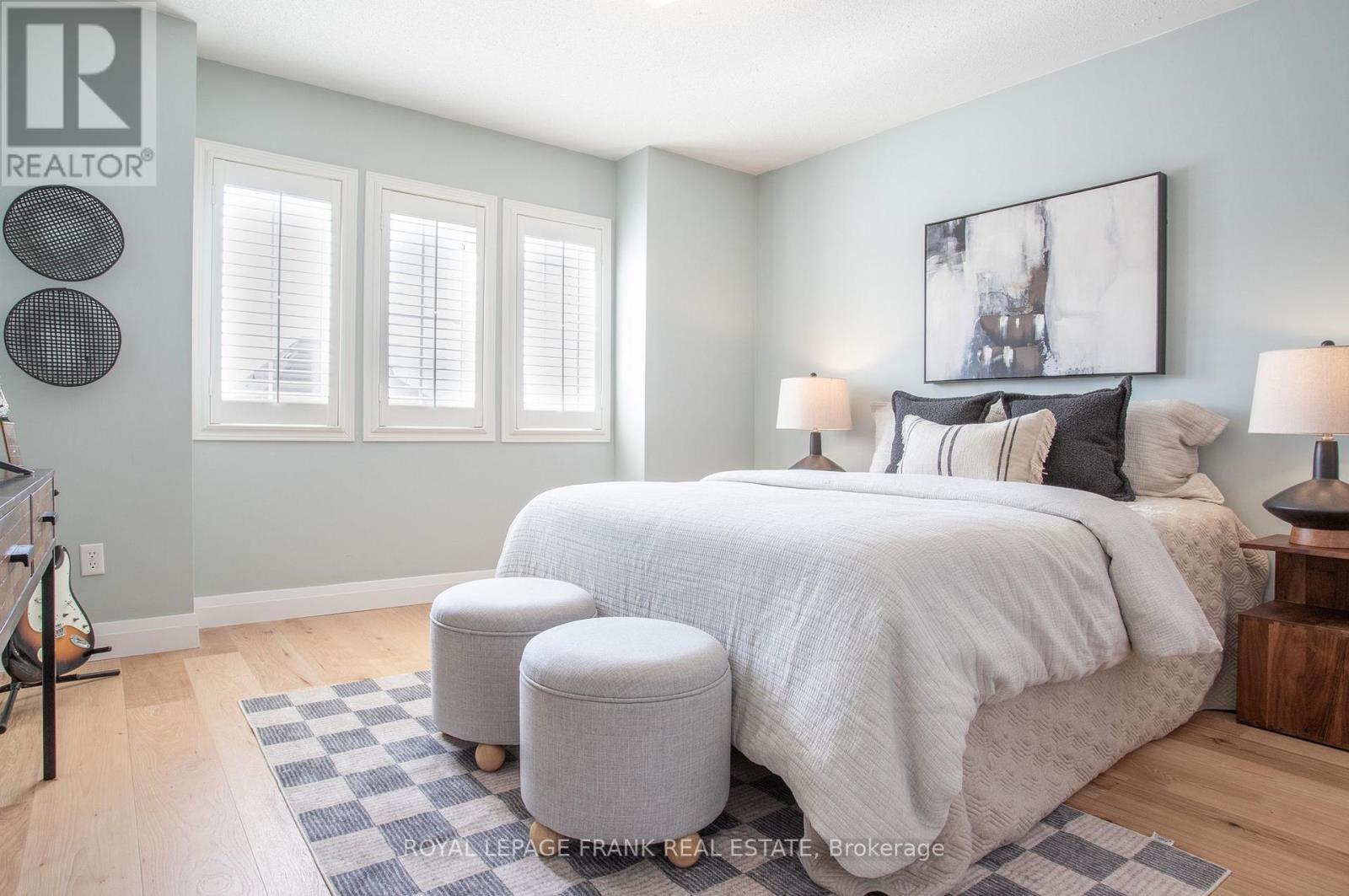 












4 SETTLERS COURT

,
Whitby (Brooklin),




Ontario
L1M2L4

