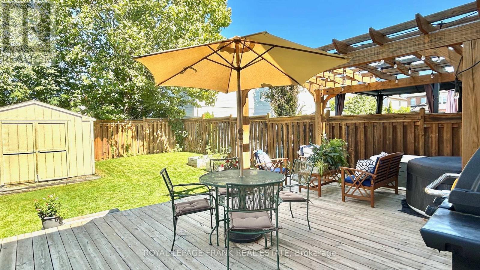 












4 SETTLERS COURT

,
Whitby (Brooklin),




Ontario
L1M2L4

