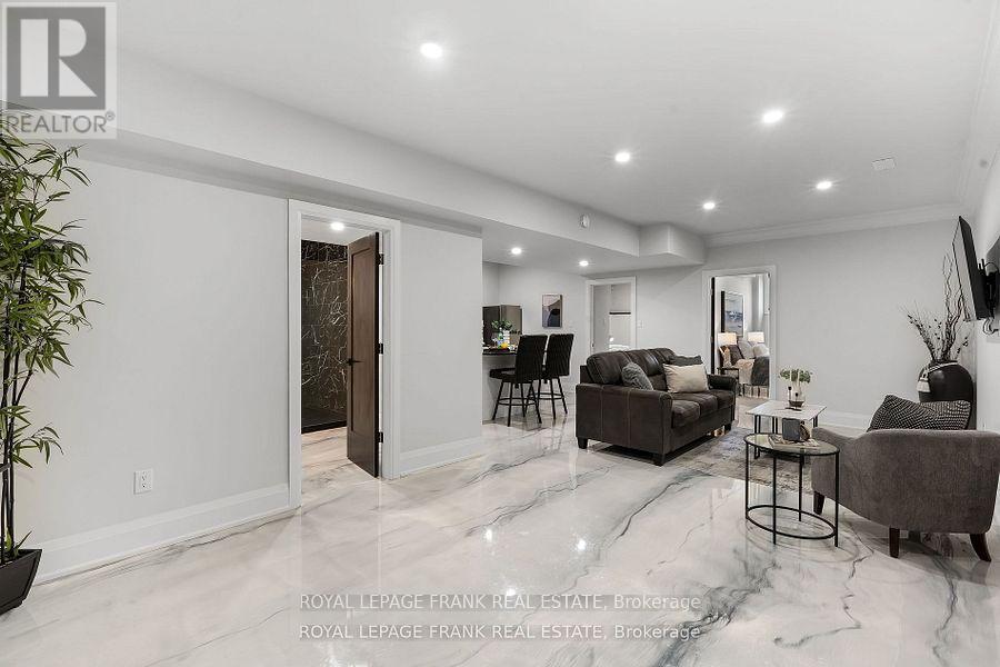 












3248 POGUE ROAD

,
Scugog (Port Perry),




Ontario
L9L1B6

