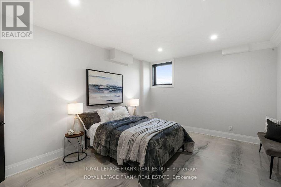 












3248 POGUE ROAD

,
Scugog (Port Perry),




Ontario
L9L1B6

