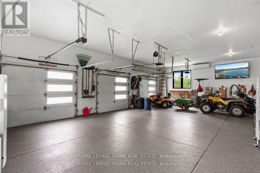 












3248 POGUE ROAD

,
Scugog (Port Perry),




Ontario
L9L1B6

