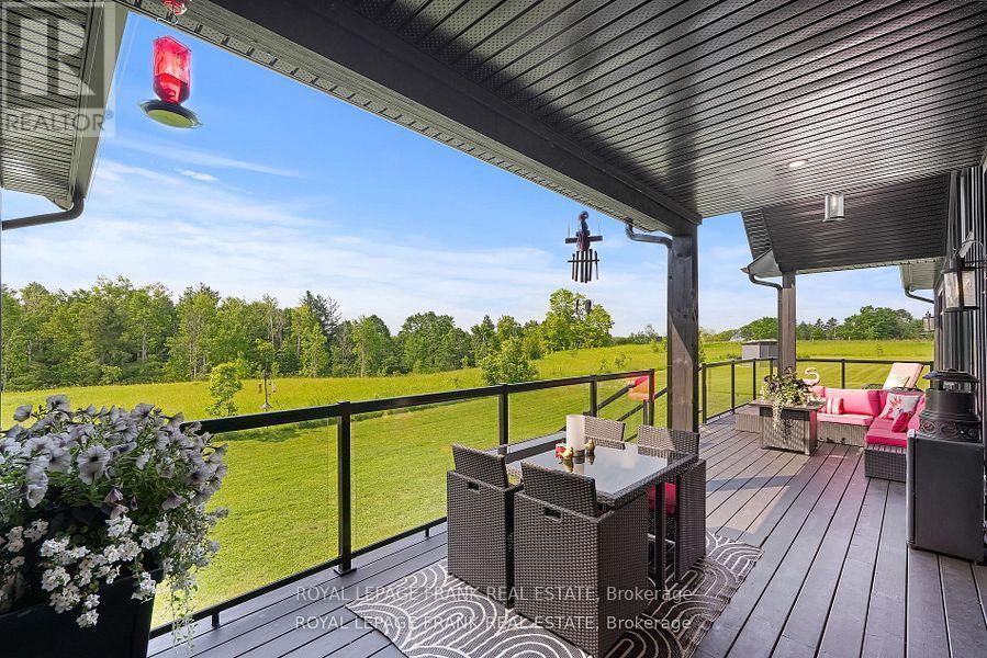 












3248 POGUE ROAD

,
Scugog (Port Perry),




Ontario
L9L1B6


